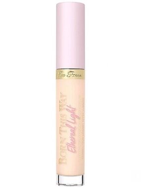 Too Faced Vanilla Wafer Born This Way Ethereal Light Illuminating Concealer